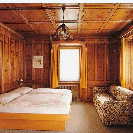 Hotel Raetia Tiefencastel Bagian luar foto