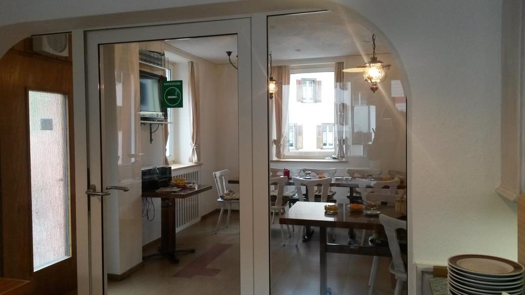 Hotel Raetia Tiefencastel Bagian luar foto