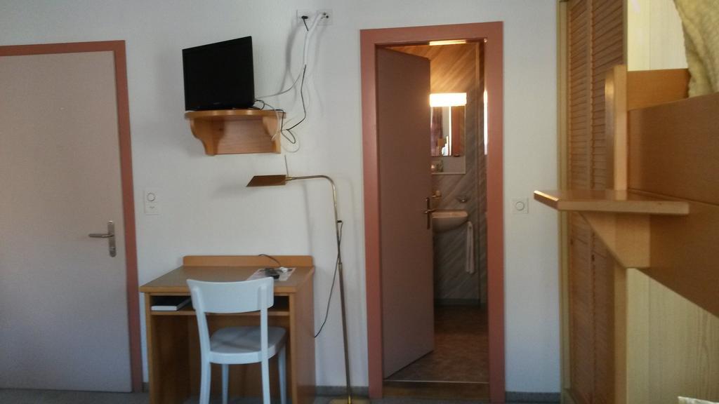 Hotel Raetia Tiefencastel Bagian luar foto