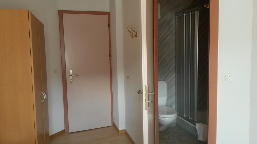 Hotel Raetia Tiefencastel Bagian luar foto