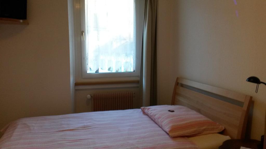 Hotel Raetia Tiefencastel Bagian luar foto